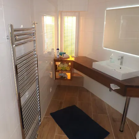 Penzion Three 3*